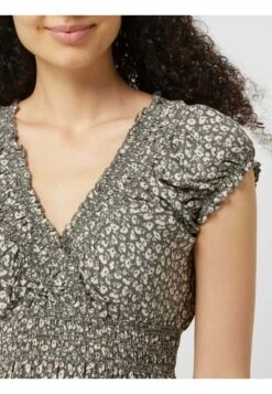 Femelle Vêtements Boutique -Femelle Vêtements Boutique 2e9d8f37b0154ecdb6438d2e7d94e900